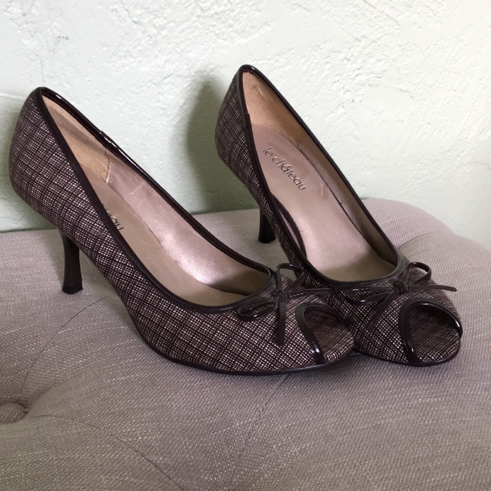 Like new Le chateau shoes